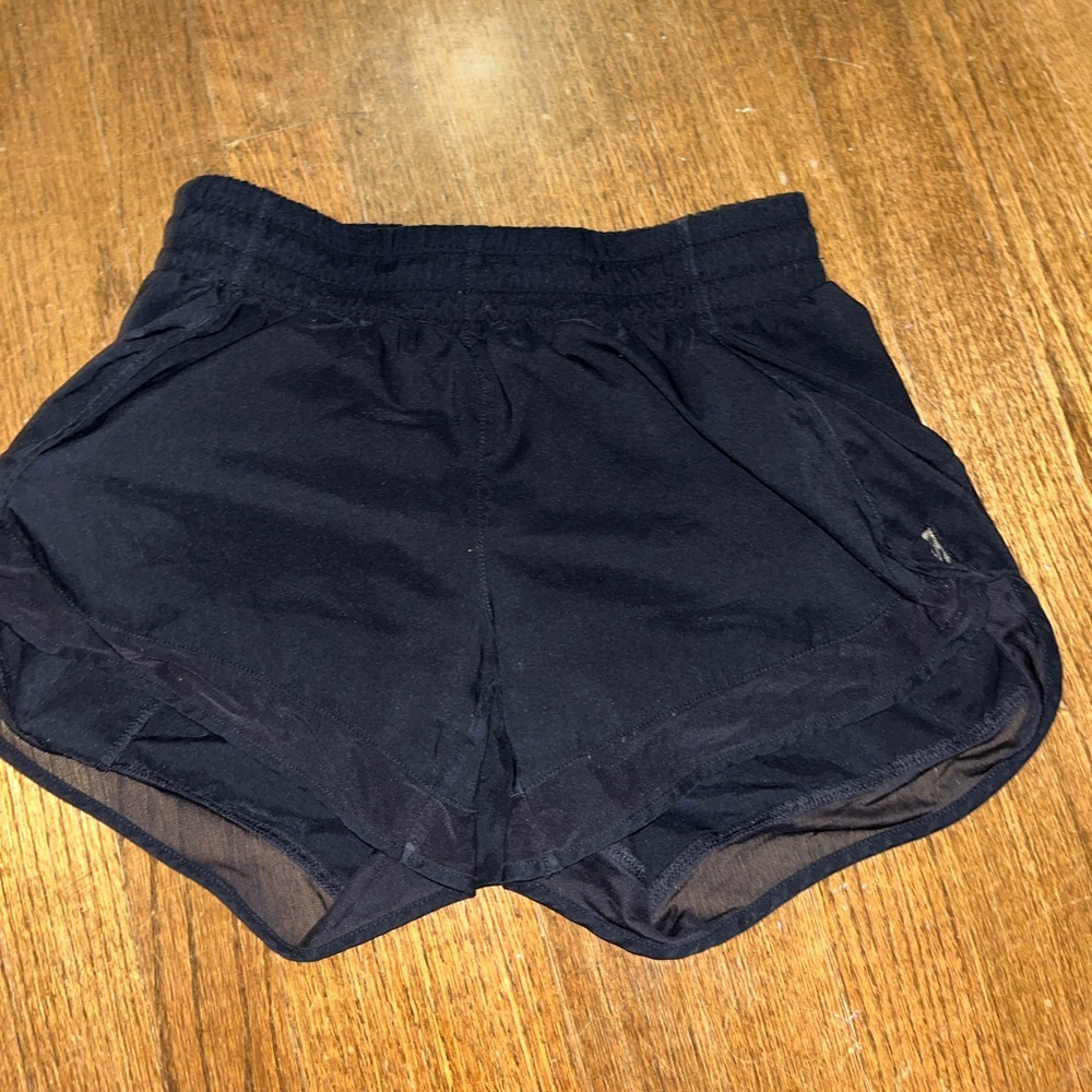 ATHLETA BLACK MESH RACER RUN SHORT 4 INCH INSEAM